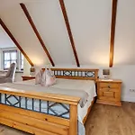 Semesterbostad Haus Hachmann *